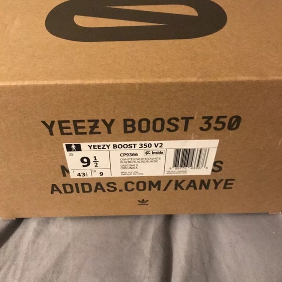 Yeezy boost V2 tripple white - Picture 4 of 6